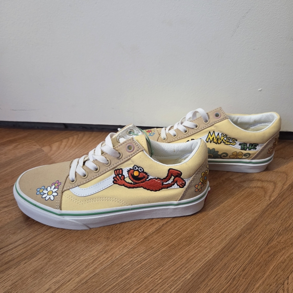 Size 6.5 - VANS Sesame Street x Old Skool Elmo